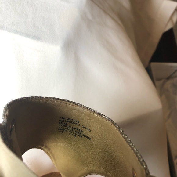 Sandals - Picture 6 of 6